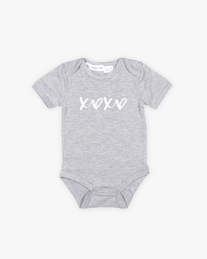 Hugs + Kisses | Bodysuit Short Sleeve