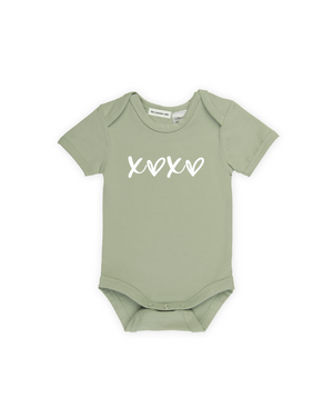 Hugs + Kisses | Bodysuit Short Sleeve