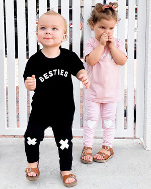 Besties | Tee